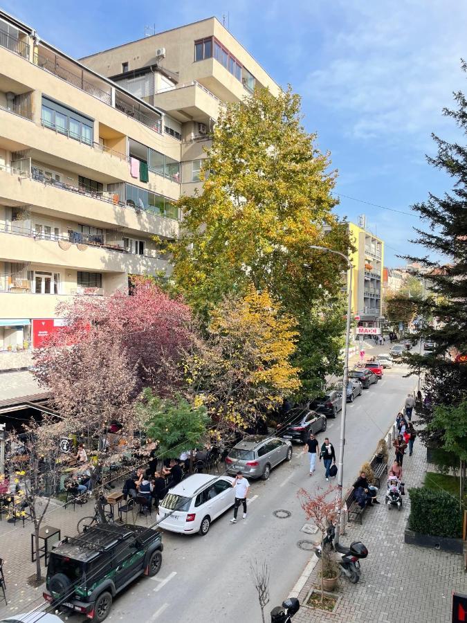 Sunny & Bright Central 普里什蒂纳 外观 照片